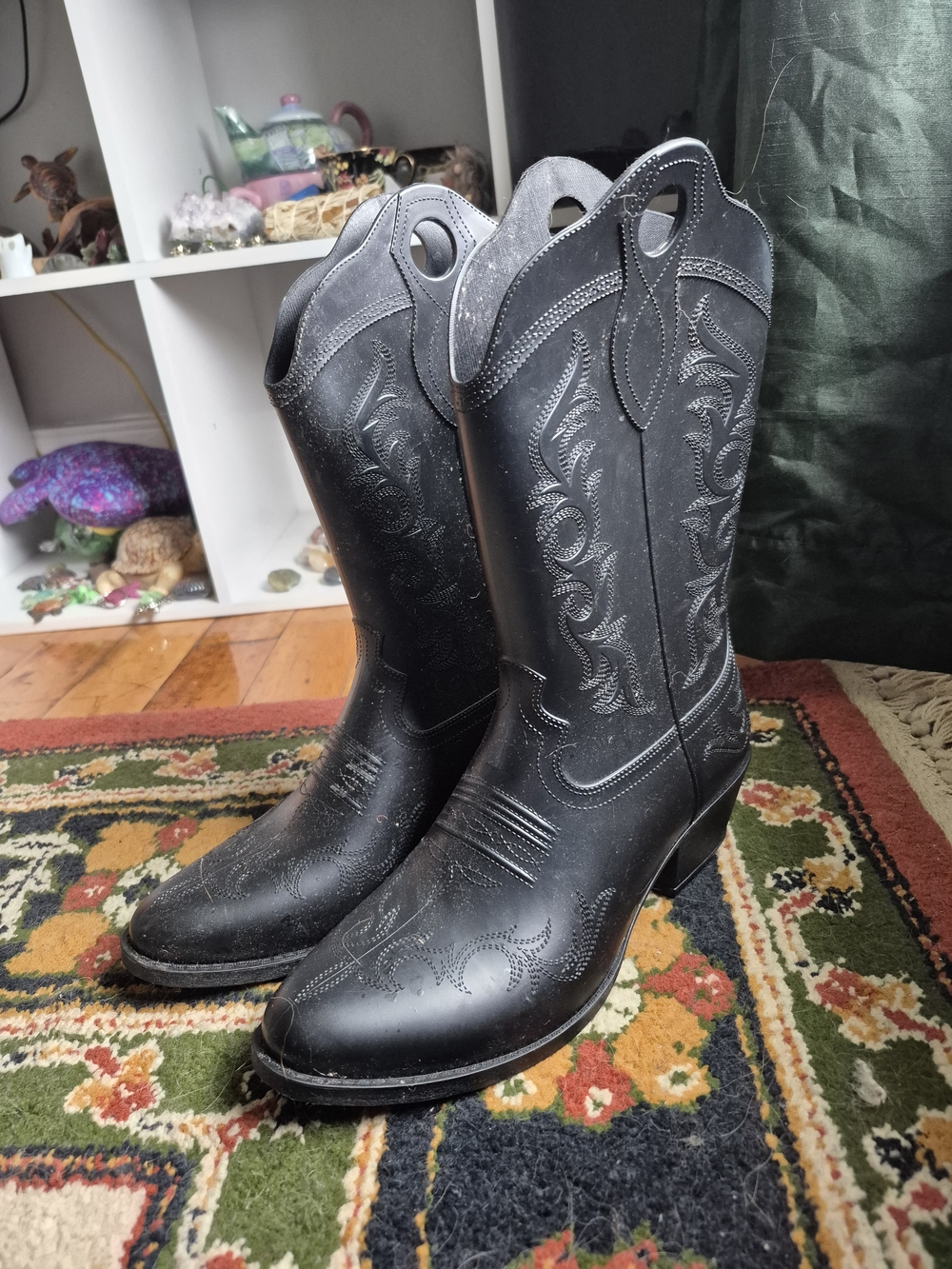Classic Black Western Cowboy Boots for Women